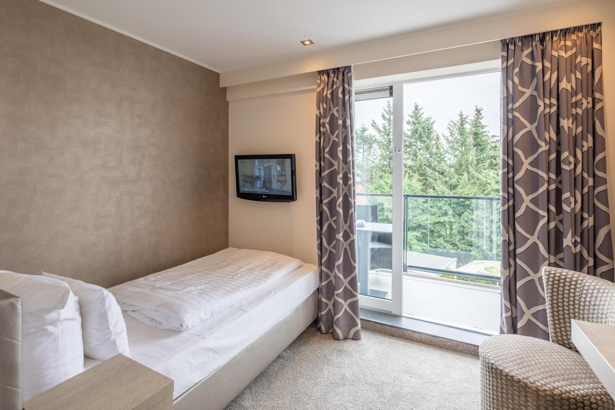 Thomas Hotel Spa & Lifestyle ฮูซุม ภายนอก รูปภาพ