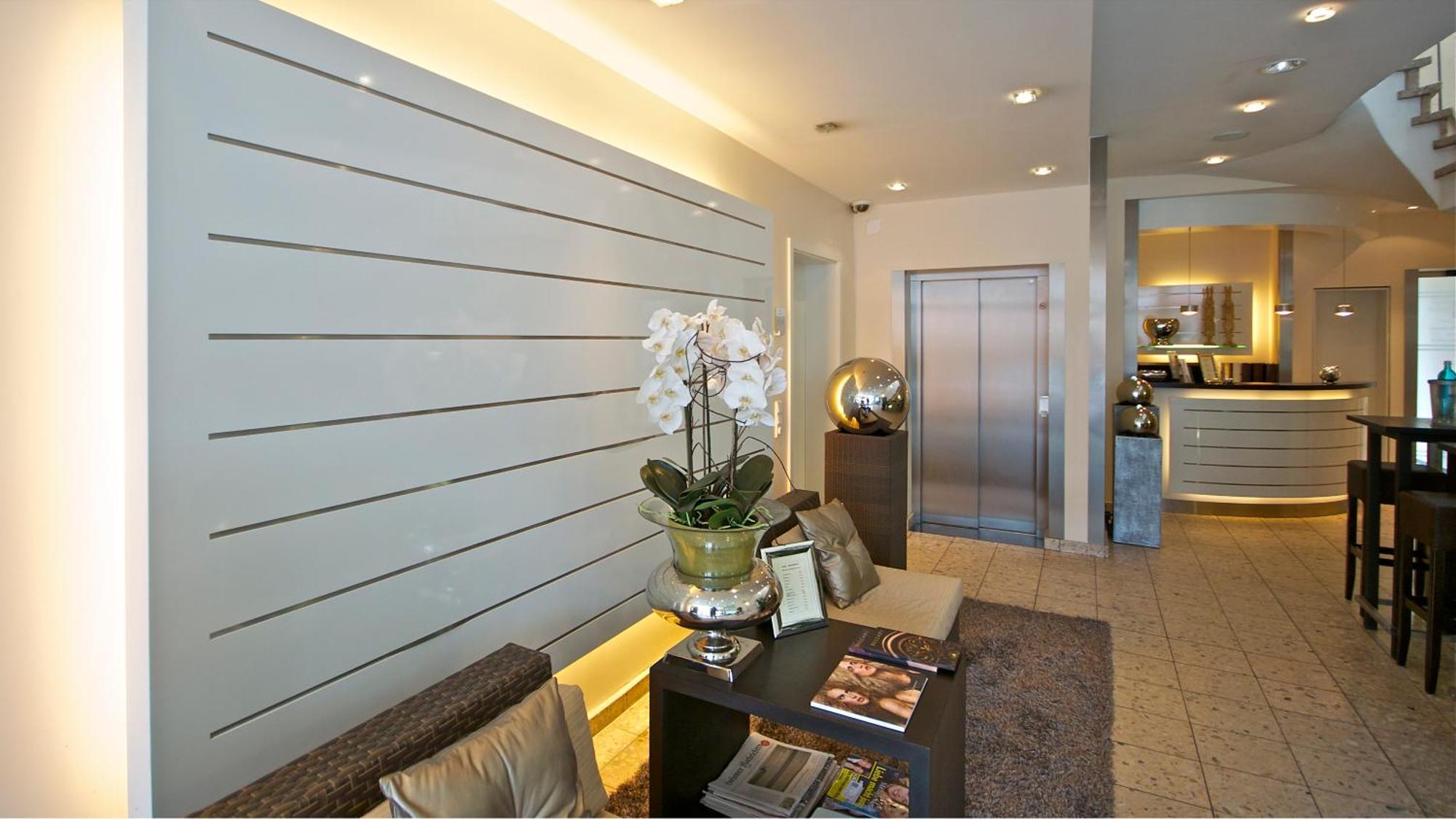 Thomas Hotel Spa & Lifestyle ฮูซุม ภายนอก รูปภาพ