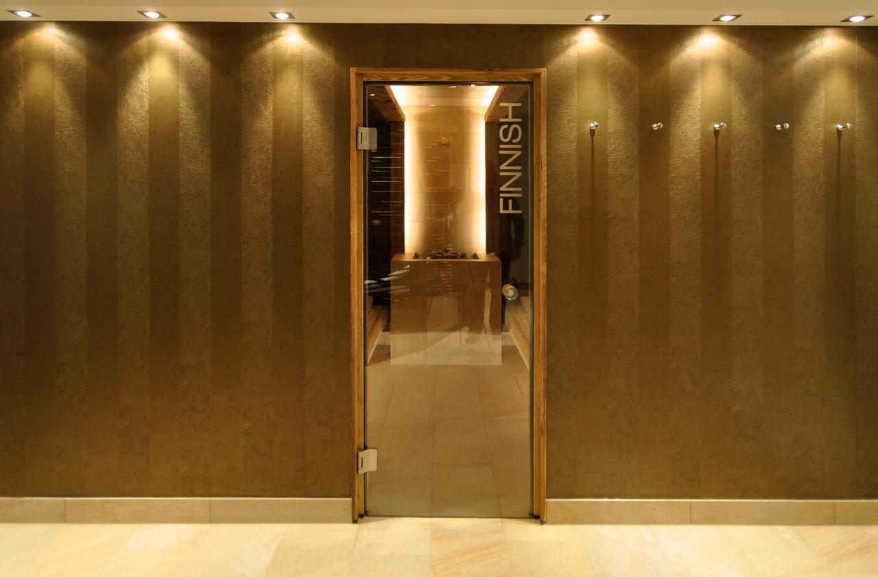 Thomas Hotel Spa & Lifestyle ฮูซุม ภายนอก รูปภาพ