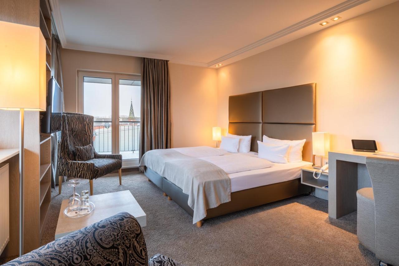 Thomas Hotel Spa & Lifestyle ฮูซุม ภายนอก รูปภาพ